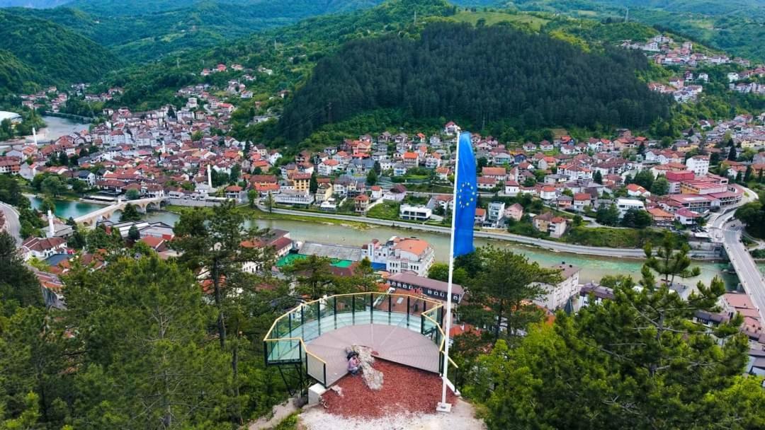 Holiday Konjic Apartment Buitenkant foto